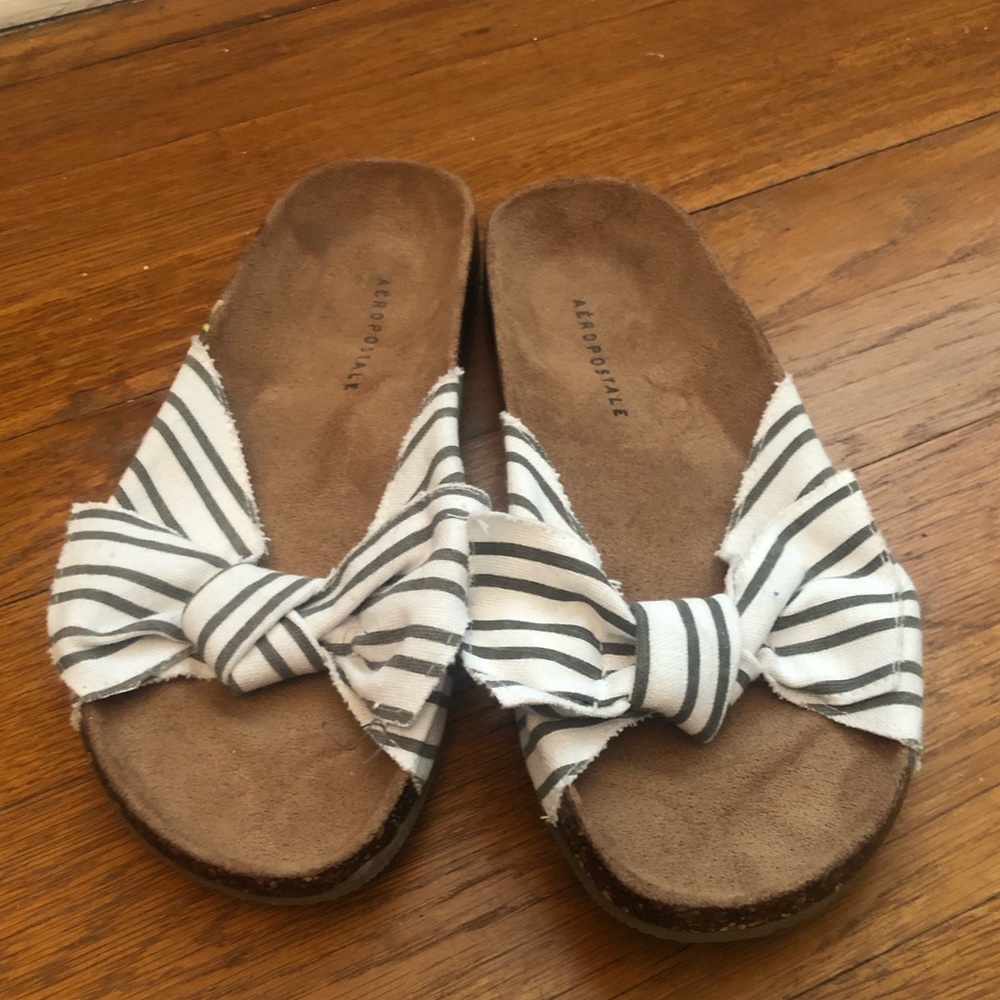 NWOT Canvas Bow Slip-on Sandals